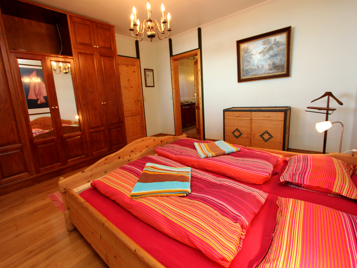 Back to the small photos? Click here...