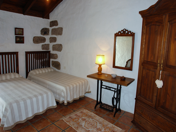 Back to the small photos? Click here...