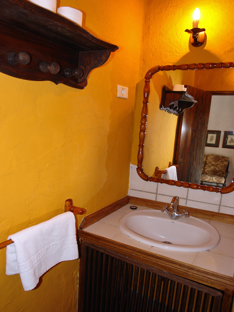 Back to the small photos? Click here...