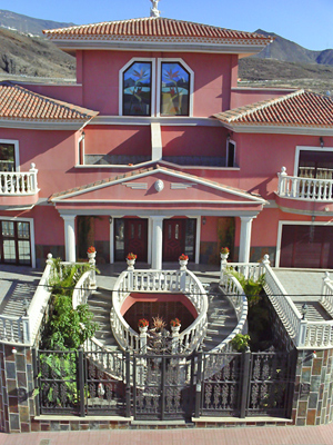 Click here for bigger photos