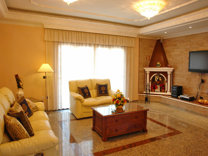 Back to the small photos? Click here...