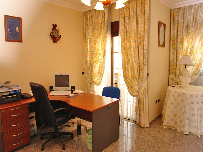 Back to the small photos? Click here...