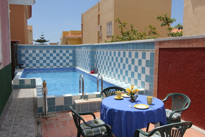 Back to the small photos? Click here...