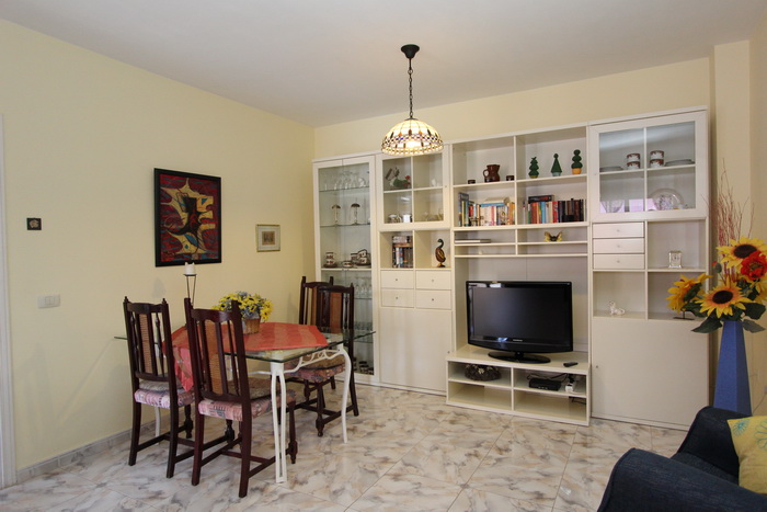 Back to the small photos? Click here...