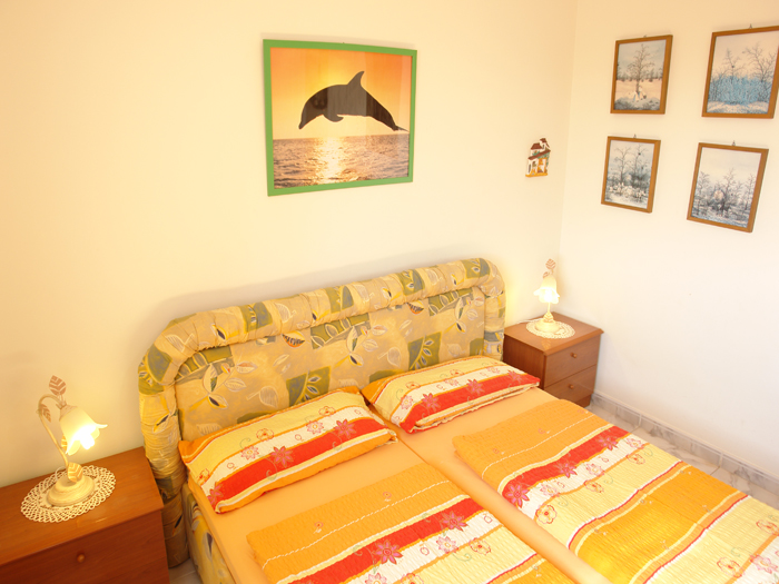 Back to the small photos? Click here...